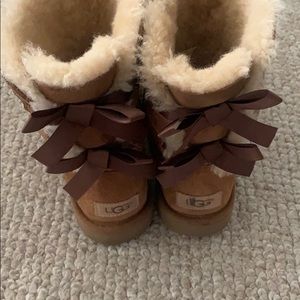 Girls uggs